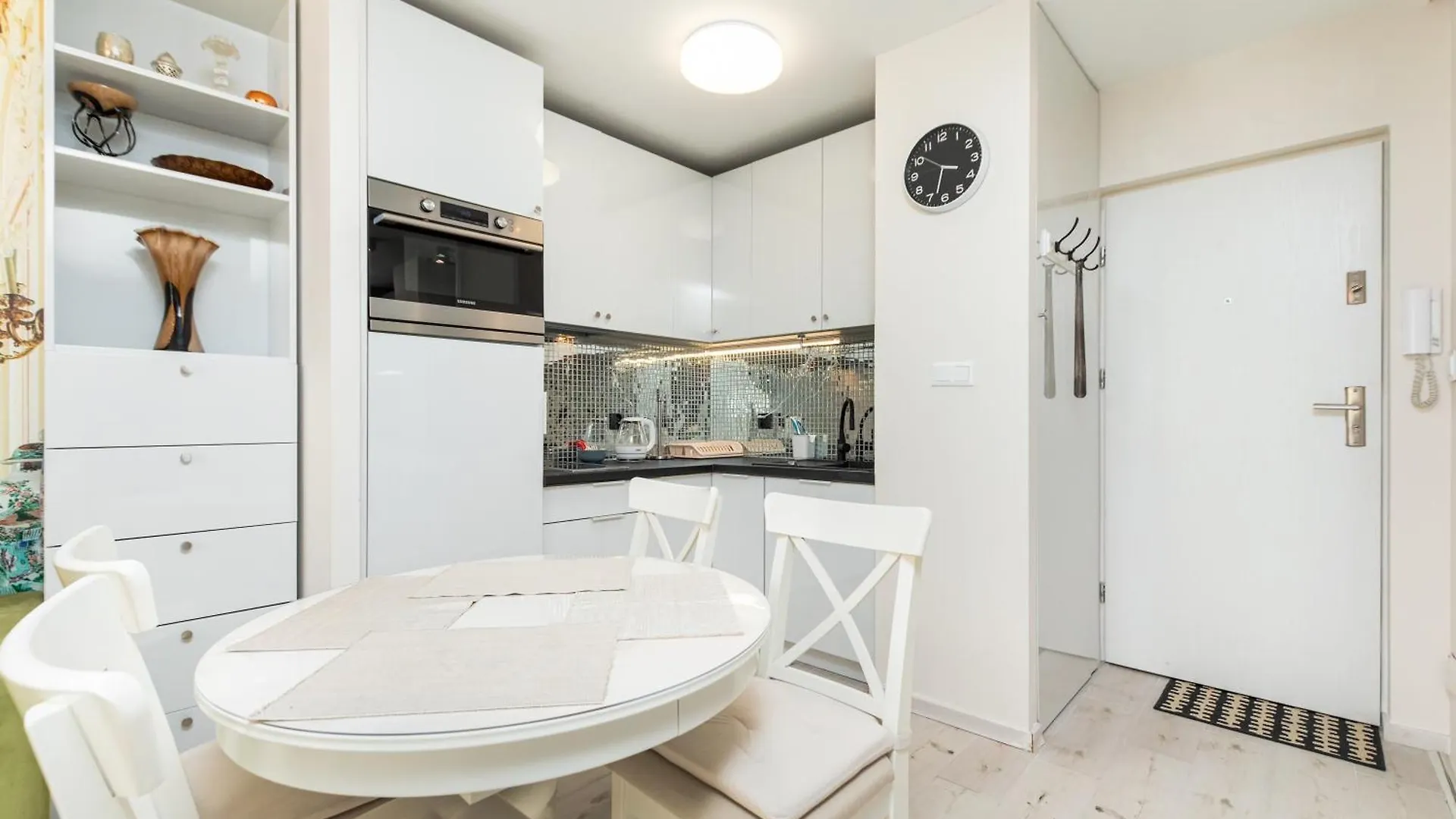 Apartment Super Centrum Pereca 2 By Homeprime Warsaw